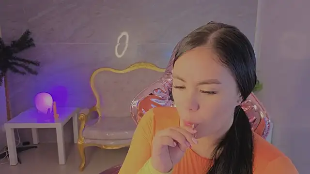 nati06 s online show from April 6, 1:12 pm