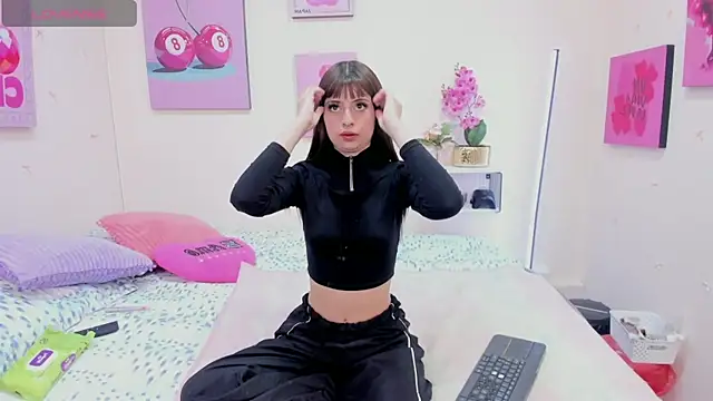 AnnyCotton online show from April 4, 1:54 pm