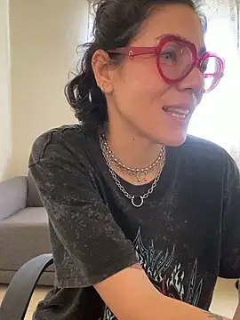 JeanneDuval8888 online show from April 8, 11:07 pm