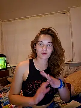 sweetsophie69 online show from March 12, 7:38 pm