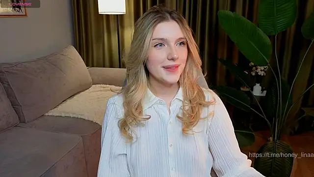 honey kors online show from April 15, 7:58 pm