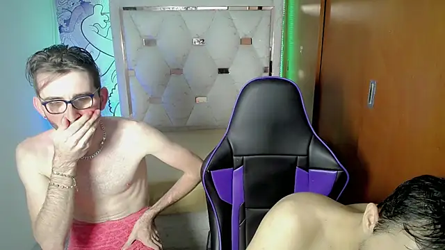 Top and bottom online show from February 21, 8:20 pm