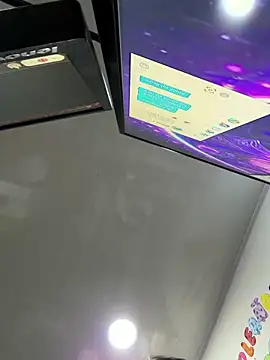  ArianaToroo online show from April 10, 3:18 pm