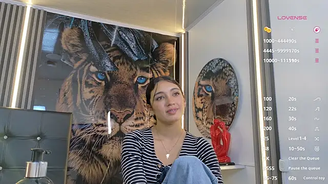  ArianaToroo online show from April 7, 1:46 pm