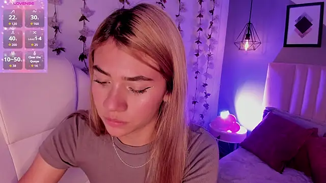 Chris Velvett online show from April 15, 7:58 pm