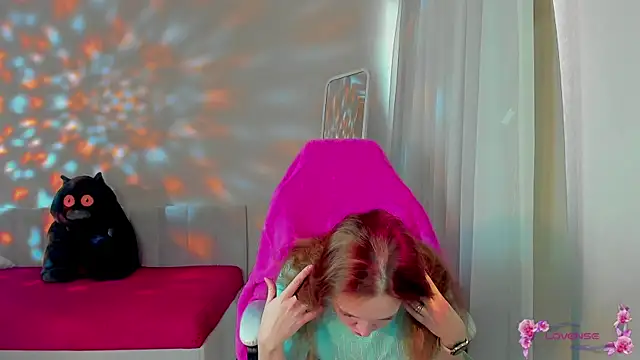 she wolf online show from March 28, 4:23 am