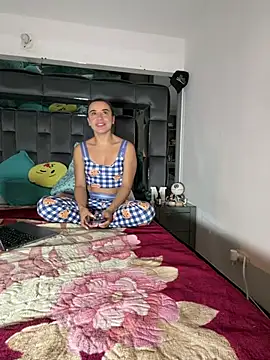 sweetslutt666 online show from April 13, 3:30 am