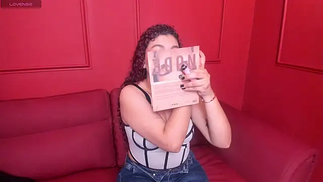 ZiaCarter  online show from April 14, 4:01 am