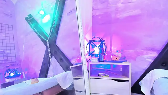 gaiia uwu online show from April 14, 1:27 am