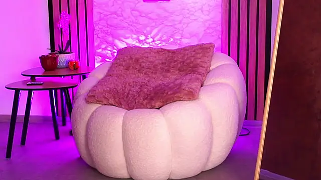 SashaLorrenz online show from March 26, 5:53 am