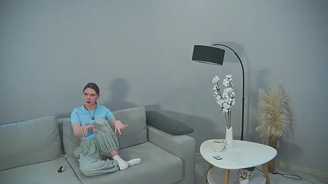 AricaOhashi online show from February 19, 8:03 am