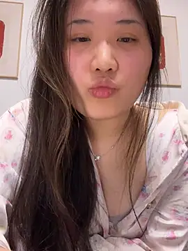 HHll7796 online show from April 27, 4:59 pm