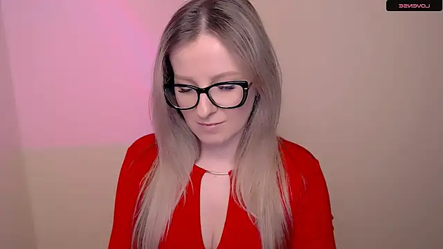 AnnePeach online show from April 17, 4:20 pm