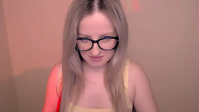 AnnePeach online show from April 5, 6:18 pm