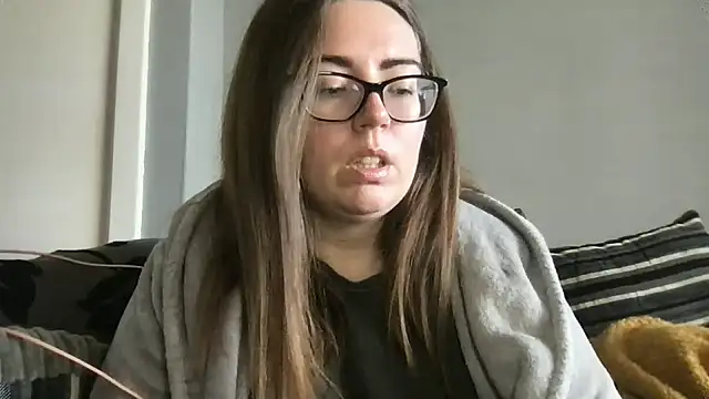 CurvyBx online show from March 3, 11:38 am