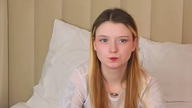 AlyssFrost online show from June 25, 5:23 am
