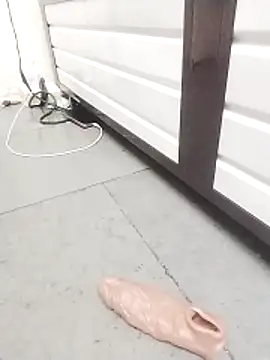 Your couple 01 online show from March 10, 6:23 pm