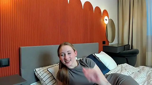 TraceeRebollar online show from February 24, 2:16 pm