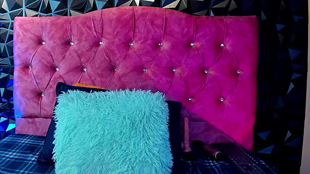 angeldreams15  online show from March 18, 7:08 pm