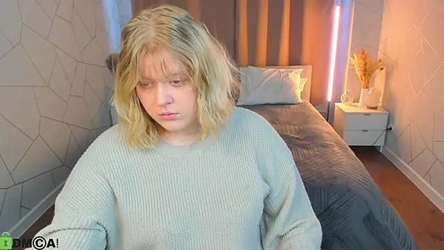 luna c0ra online show from April 19, 2:55 am