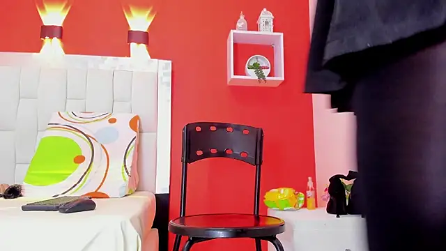 Kendal hot69  online show from April 8, 11:45 am