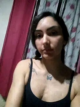 Larinhacat online show from February 18, 11:15 pm