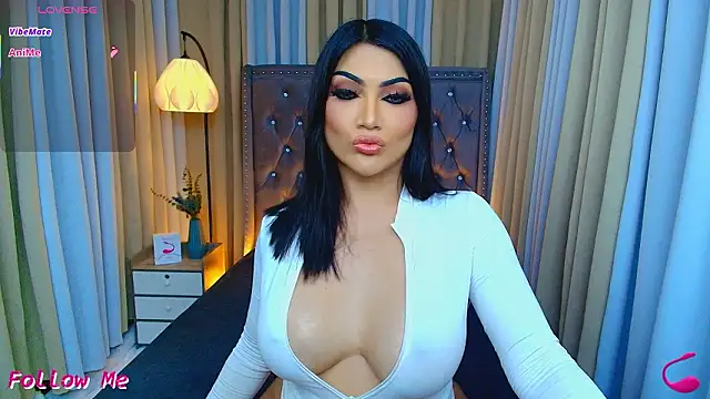 Laureen Hilton online show from March 15, 1:02 pm