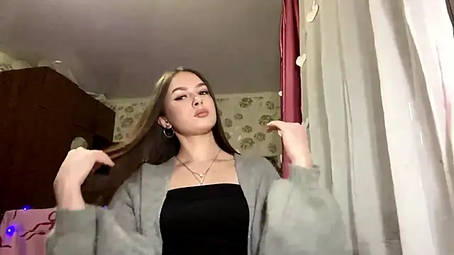 StephaniCute online show from March 5, 3:30 pm