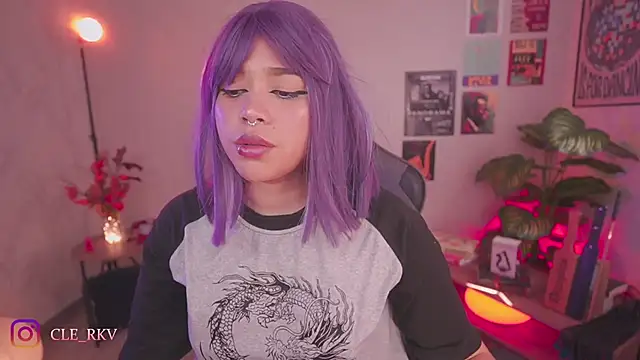 violette clerk1  online show from April 14, 7:58 pm