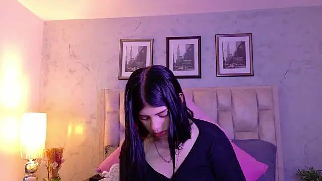 IsabellaRossi online show from May 14, 11:27 am