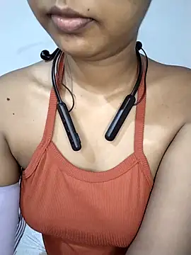 ASHANYA JAYASOORIYA online show from May 20, 1:19 pm