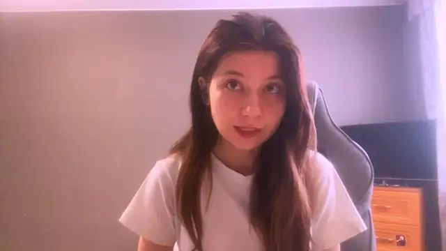 LunnaBliss online show from March 9, 6:16 am