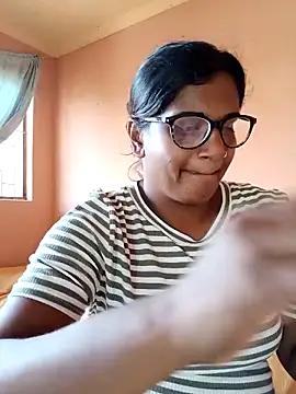 indianstrawberrylips4u online show from March 28, 12:15 pm