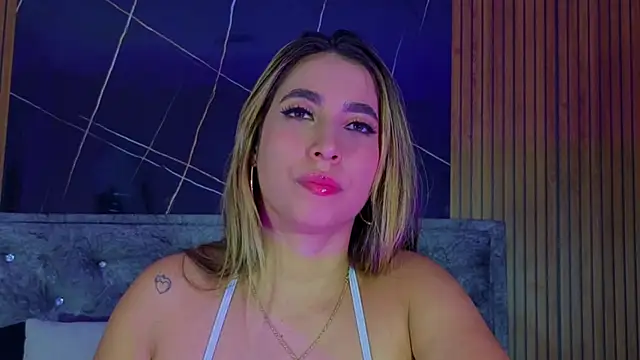 Sophiexx  online show from March 15, 1:18 am