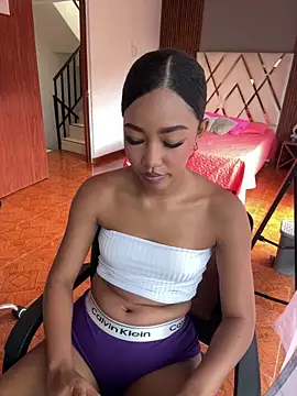 kali rousse online show from April 15, 12:28 pm