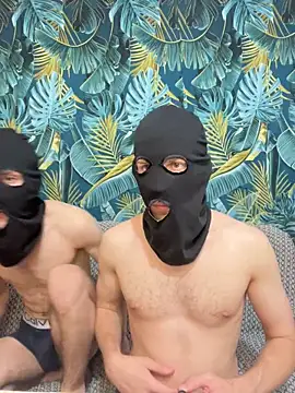 -DARKWHITE- online show from June 19, 7:17 pm