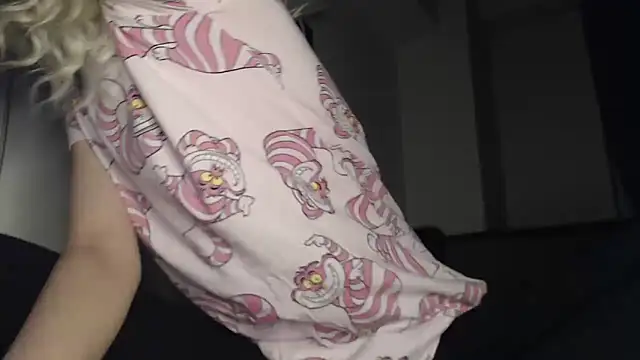 MessyBitch2 online show from February 27, 9:58 pm