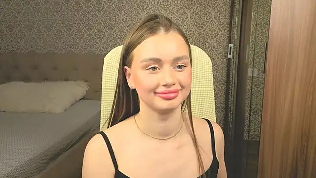 AvelineRoe online show from February 20, 12:18 pm