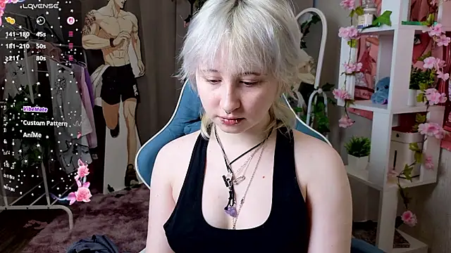 May leaf online show from February 22, 1:39 am