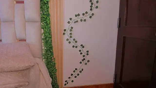 Kitty Milk nm online show from April 16, 9:39 pm