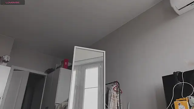 Veneloppalife online show from February 21, 1:56 pm