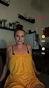ZaramourXMrX online show from August 4, 8:15 pm