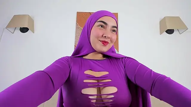 Malika Noor online show from April 13, 3:57 pm