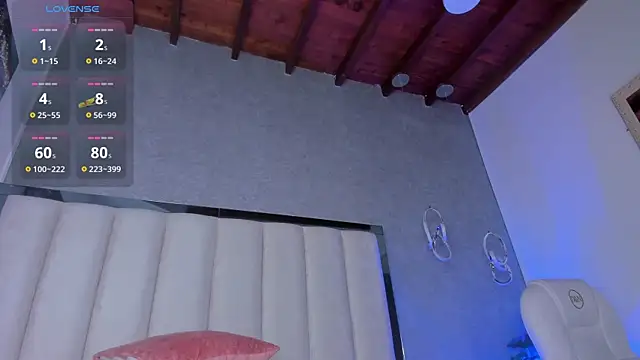 Ambarr Moon  online show from April 8, 8:33 pm