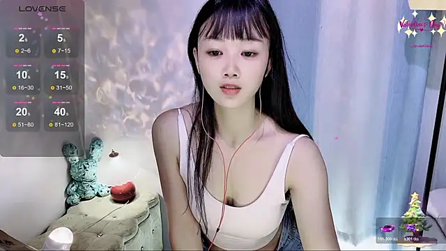 okyssa online show from March 23, 8:42 am