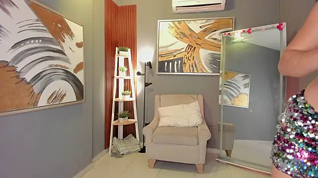 cailing  online show from March 12, 11:24 am