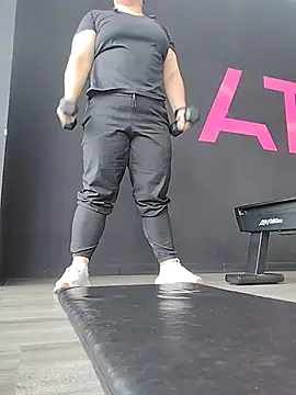 valen fetish online show from June 5, 3:29 pm