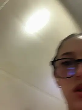 susi chimm online show from April 13, 1:01 pm