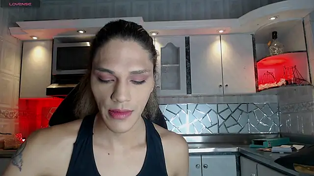 CrisOzzz online show from April 2, 5:54 pm