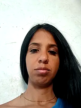 skinnyprety18 online show from February 23, 8:30 pm